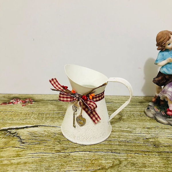 Vintage Blomvas Beige Färg Rustik Vattenkanna Lantlig Heminredning Metallvas Blomkruka Båge Blomkruka Nyckel För Kontor Balkong Vardagsrum