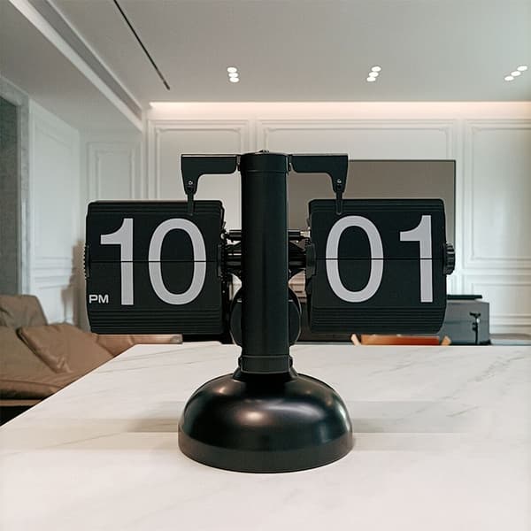 Digital Flip Down Clock Tyst Exakt Mekanisk Bordsklocka för Vardagsrum Studier Enkel Fot Helt Svart