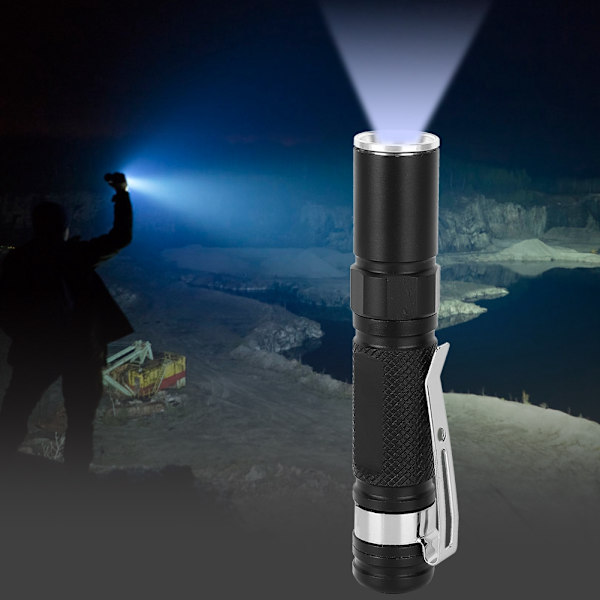 2st Utomhus Mini Bärbar Super Bright LED-ficklampa Teleskopisk Pennform Nödljus