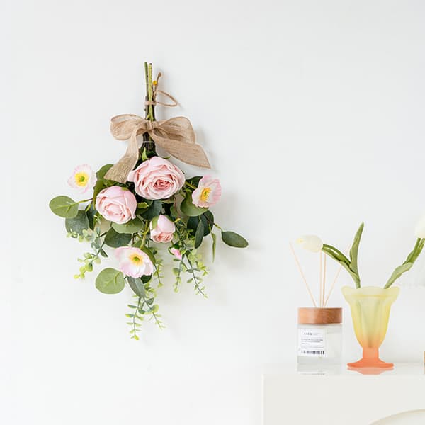 Væghængende kunstig buket Kunstig rosebuket til bryllup
