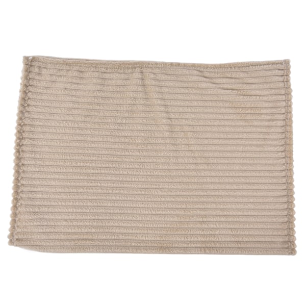 Flanellfilt, plyschig, fluffig, lätt, andningsbar, fint utförande, stilren, enkel, mjuk filt, khaki
