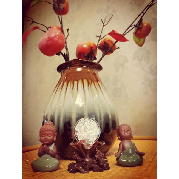 Söt keramisk Baby Buddha munkfigur - Fredlig Zen-dekor för hemmet