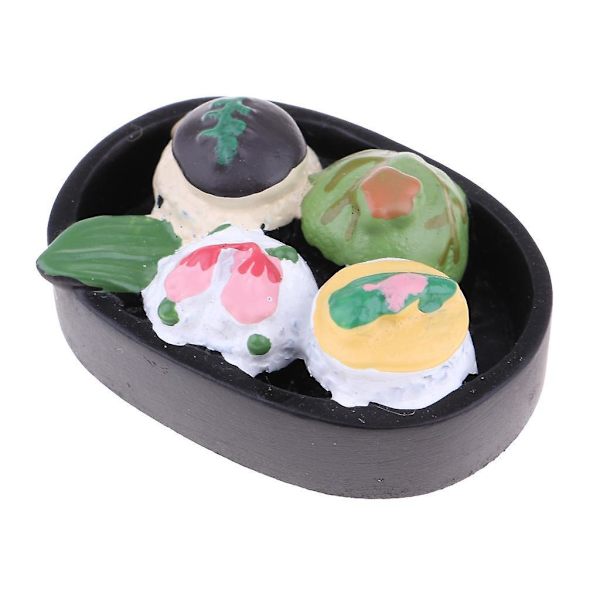 Onigiri 1:12-koon nukkekodin tarvikkeisiin, miniatyyrikeittiön ruokakoriste