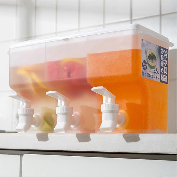 3-roms drikkedispenser i plast, praktisk vanndispenser for kalde sommerdrikker Vit