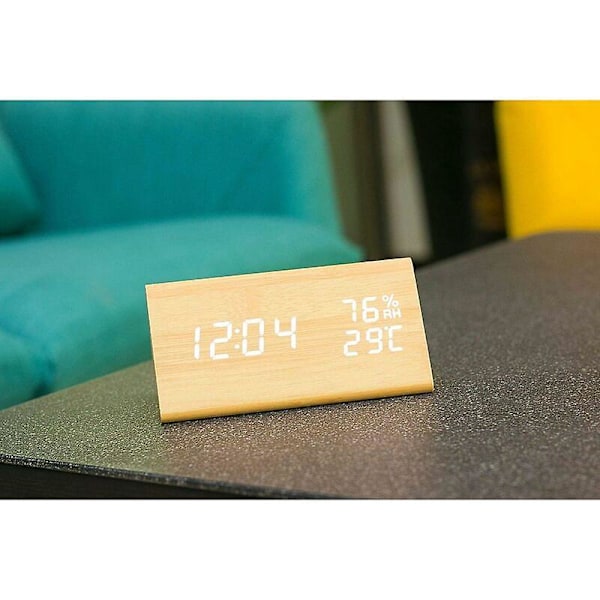 LED Elektronisk Väckarklocka i Trä, Digital Klocka med 3 Alarm Inställningar, USB-driven Digital Väckarklocka med Tid, Temperatur och Luftfuktighetsvisning, 12/24