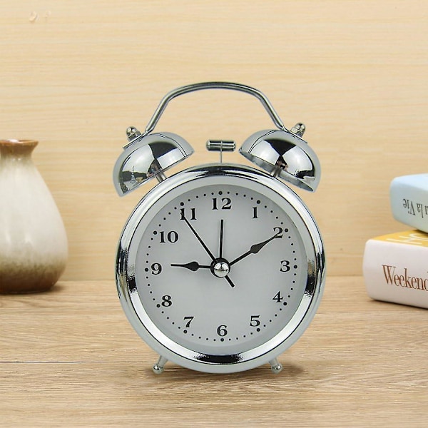 Dubbel Bell Metall Väckarklocka Retro Väckarklocka med Nattlampa Quartz Klocka Tyst Väckarklocka