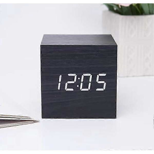Svart Trä Digital Väckarklocka, LED Morgonväckarklocka Digital Klocka med Datumvisning, Temperatur, 3 Alarm, 4 Ljusstyrkenivåer, Batteri eller USB