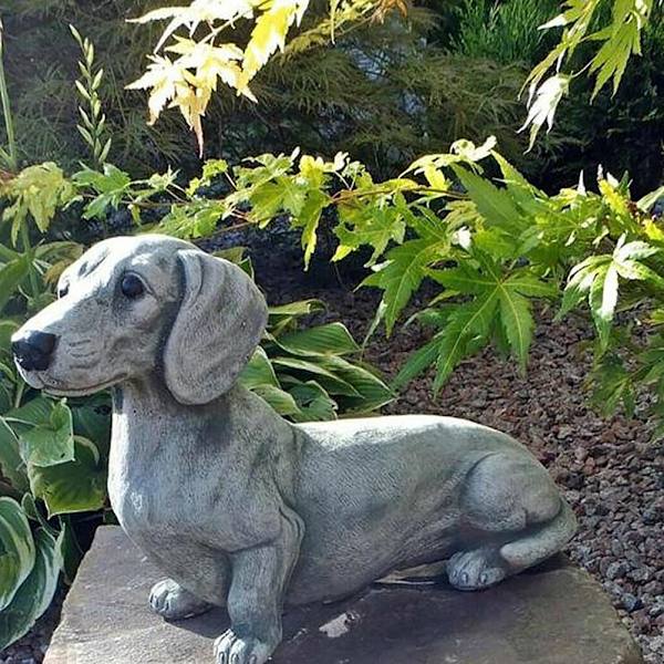 Hage Hunde Statue Ornament Realistisk harpiks Dyreskulptur for utendørs dekorasjon Hundeelsker gave