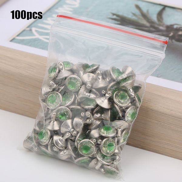 100 st kristallrhinestone rördiamantnit för bagage / skor / hattar / klädtillbehör 9 mm grönt hjärta vit diamant