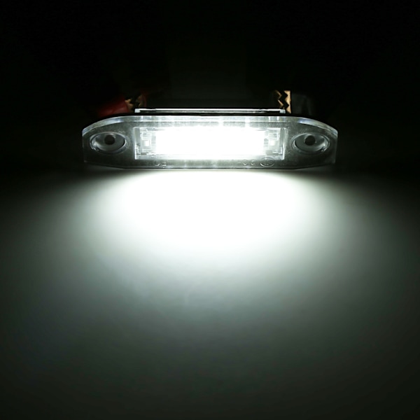 2x LED-nummerplåtsbelysning för Volvo S40 S60 S80 XC60 XC70 XC90