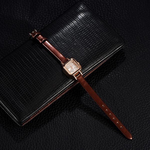 Moteriktig dame Quartz armbåndsur Analog PU-stropp armbåndsur (Brun)