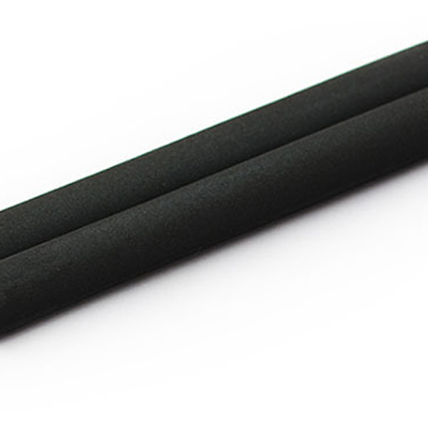 Nunchakus i svamp PVC svart Kung Fu träningsnunchakus för barn nybörjare dagis morgonträning med rep