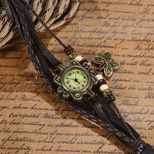 Braid Weave PU Armband Quartz Analog Watch Armbandsur med fjärilshänge (kafferem)