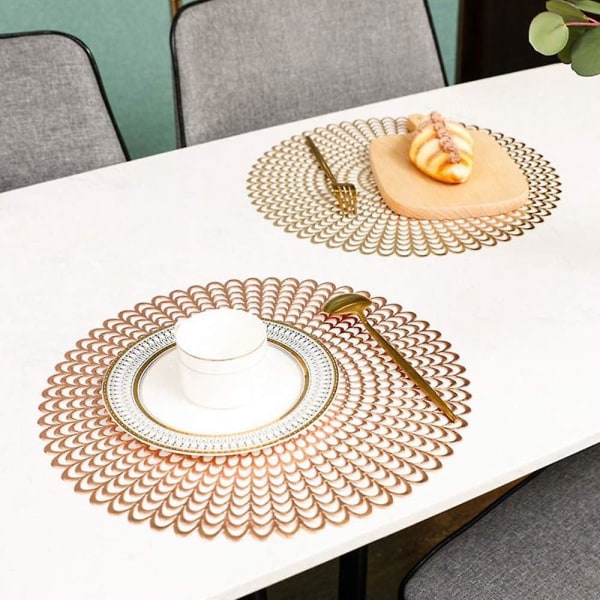 Vaskbare og sklisikre runde PVC-dekkeservietter sett med 4, varmebestandige uthulte bordmatter for middag, bankett, kjøkken