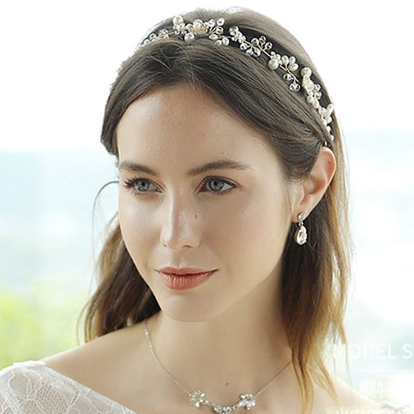 Brudehårranker Krystallperler Blomst Bryllup Hårtilbehør Kveldsfest Tiara Hodeplagg For Brudepiker og Blomsterjenter
