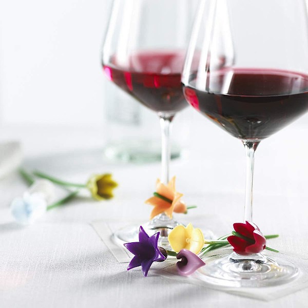 Set med 6 vinglascharm i blomsterform