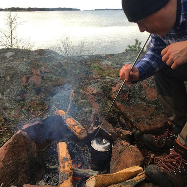 2 kpl ruostumattomasta teräksestä valmistettua puhallusputkea, taitettava taskukokoinen, sisäänvedettävä puhallustikku ulkoilmaretkille, leirintään ja vaellukselle