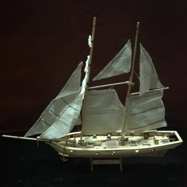 Træsejlbådsskibssæt - DIY Modeldekoration til børn - 7 stk. bronzedele