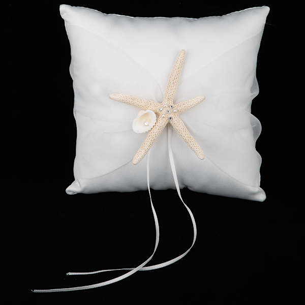Ivory Ring Bearer -tyynynpidike Vihkisormustyyny meritähtillä (20*20cm)