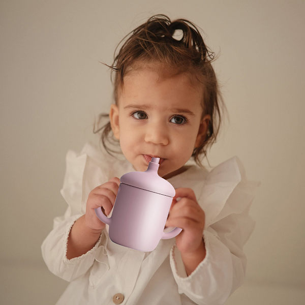 150 ml babykopp i silikon, treningskopp med sugerør, sklisikre håndtak, uknuselig, varmebestandig treningskopp for babyer og spedbarn