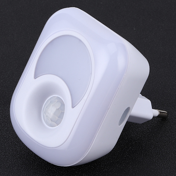 2W LED Infraröd Induktionslampa PIR Sensor Nattlampa för Sovrum EU-kontakt 220V-240V