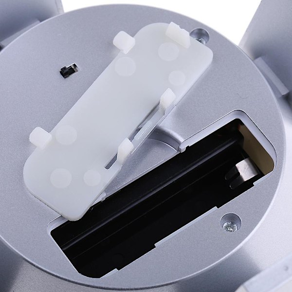 Sol-/batteridriven roterande smyckesdisplay Silverbas med ljus--