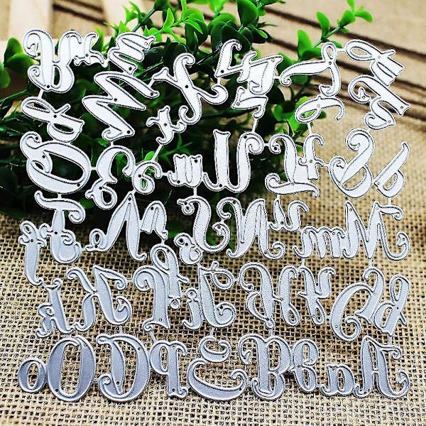 Bokstavsskärningsmatriser för scrapbooking och gör-det-själv hantverk