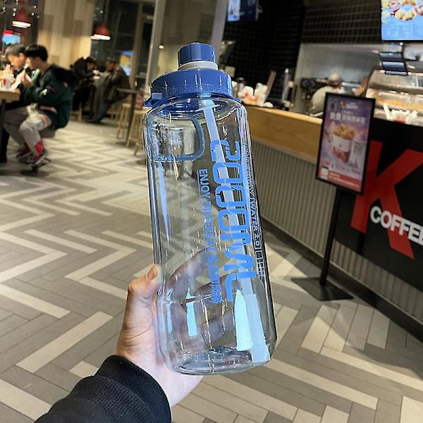 Udendørs plastikvandflaske med 2L kapacitet, perfekt til fitness og motion, blå