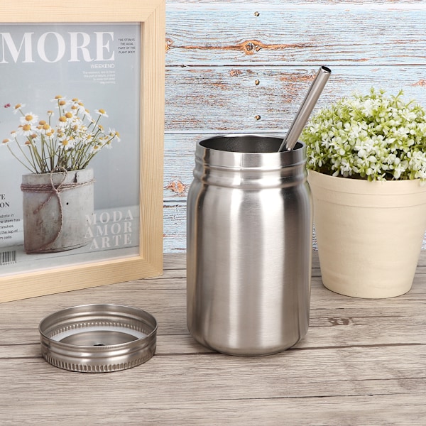 Hushåll 700ml Rostfritt Stål Mugg Utomhus Vattenflaska Termisk Mugg med Lock Straw