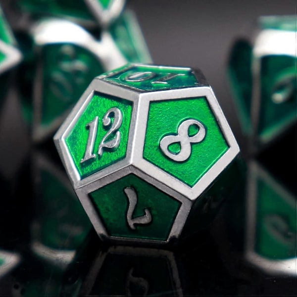 Blodfläckat Metall DND Tärningsset Blodfläckade Tärningar D&D Polyedriska RPG Tärningar (Silvergrön)