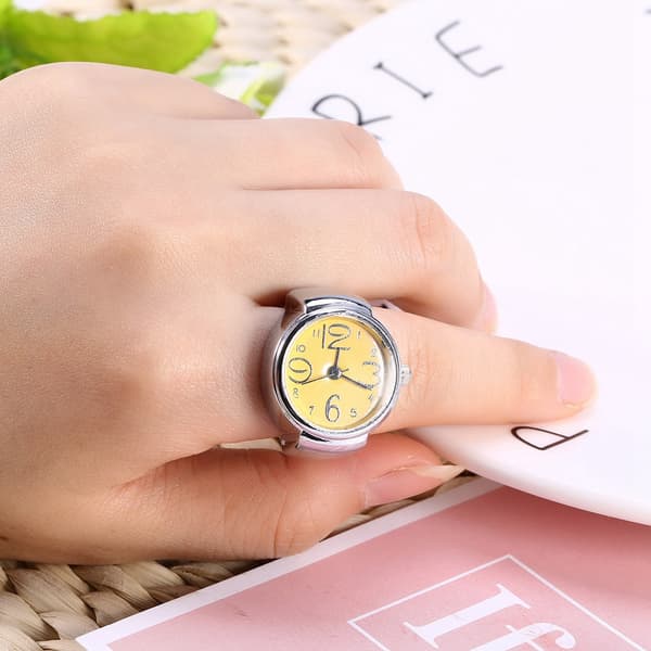 1 stk. Moderigtig Dame Herre Quartz Analog Rund Fingerring Kærlighedsur (Gul)