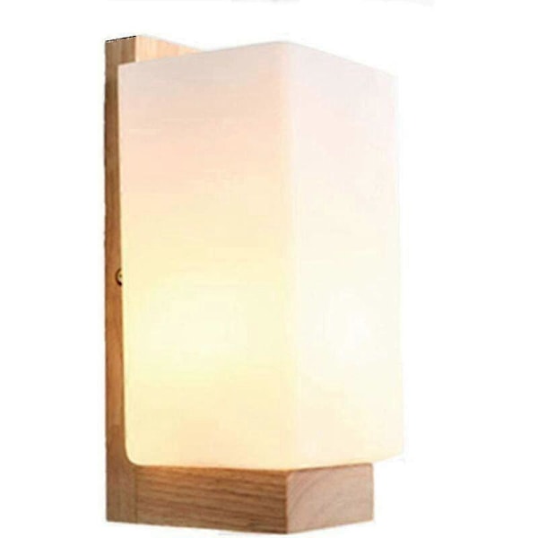 Skandinavisk Vägglampa i Trä