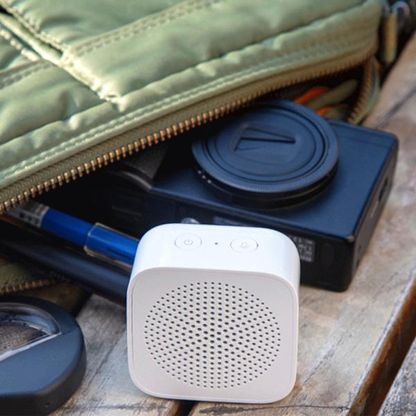 Bluetooth -kaiutin Ääniohjaus Ladattava HiFi-kannettava pieni langaton kaiutin kotitoimistoon