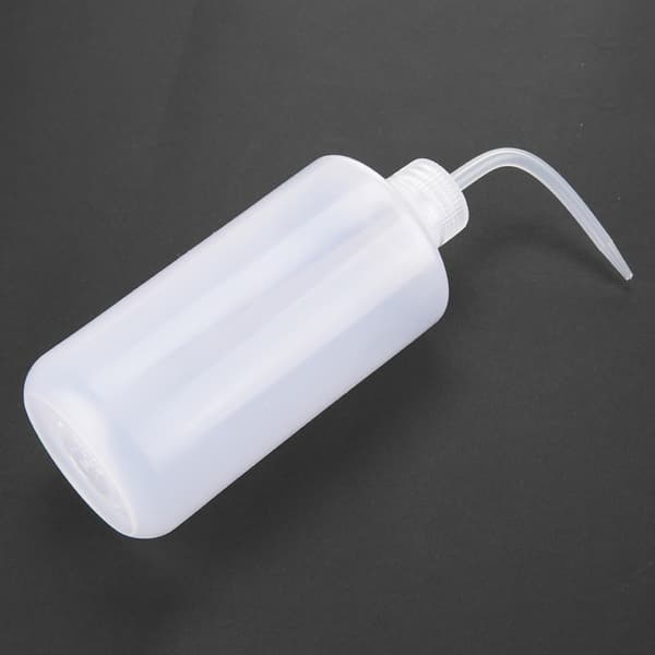 500 ml plastklämflaska för suckulenter med smal mun och måttskala