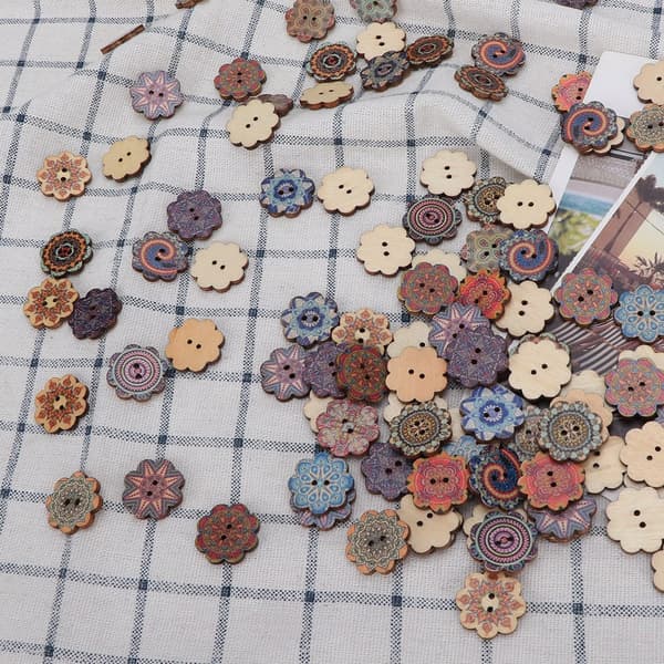 100 st 20 mm Retro Stil Vackert Mönster Blomformad Träknapp för DIY-hantverk