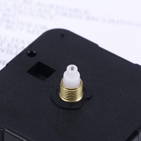 Serbien – Lydløs kvartsvægursmekanisme – 5,6 x 1,6 cm – ABS-materiale – Til gør-det-selv-ur-reparation