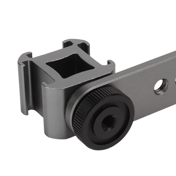 Trippel Cold Shoe Förlängningsfäste Aluminiumlegering Mikrofonstativ Fäste Adapter för Stativ Monopod Stabilisator Mörkgrå