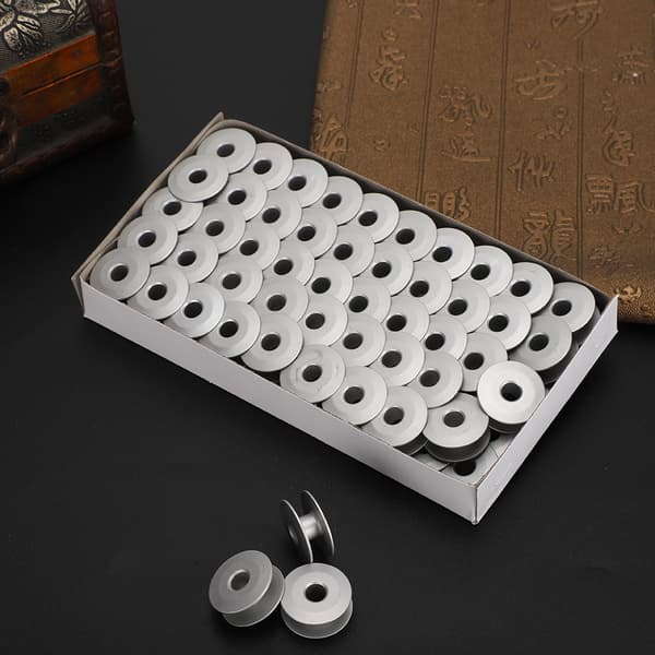 100 stk. metallspoler for flatbroderi, symaskin, erstatningstilbehør 272152A skråning