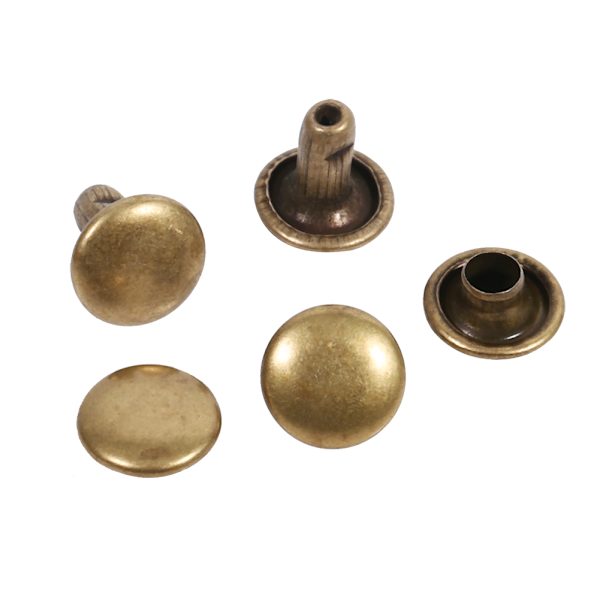 100 sarjaa 8 x 8 mm kaksikantinen cap metalli nahka käsityökorjaukset nastat piikki koristelu (pronssi)