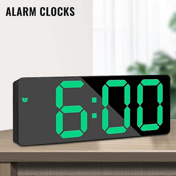 Digital Väckarklocka, LED Digital Sängklocka Batteridriven med Snooze, Justerbar Ljusstyrka, US