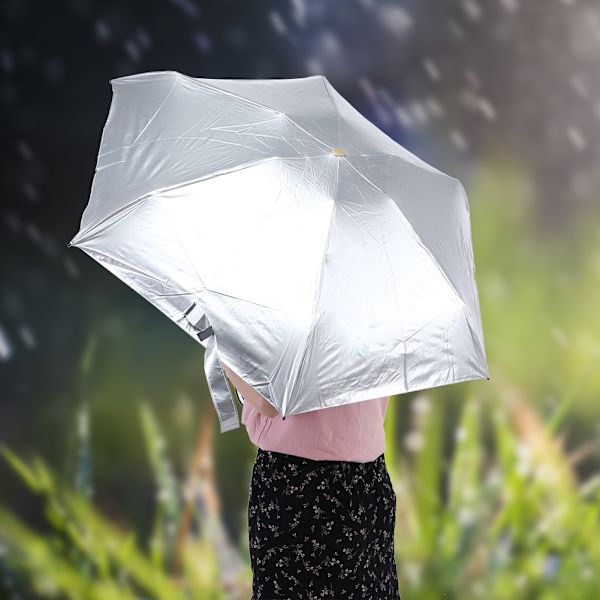 Mini kannettava UV-säteilyltä ja sateelta suojaava sateenvarjo naisille, 5-taittoiset aurinkovarjot