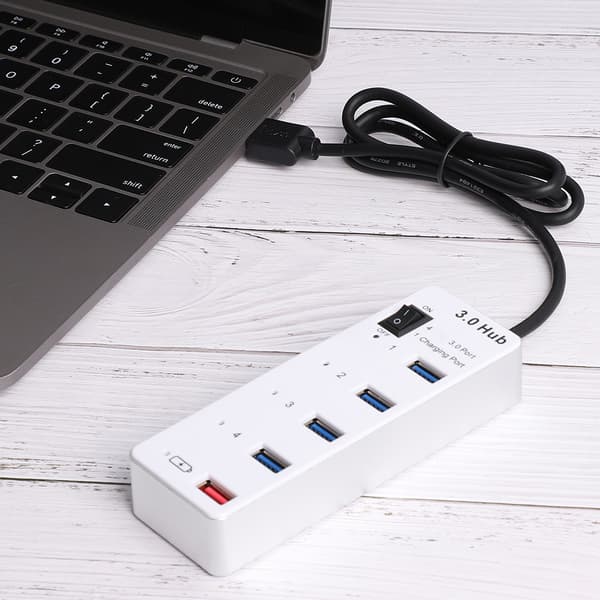 BYL-3011 USB3.0 4 höghastighets-hubb USB-laddningsgränssnitt datortillbehör vit