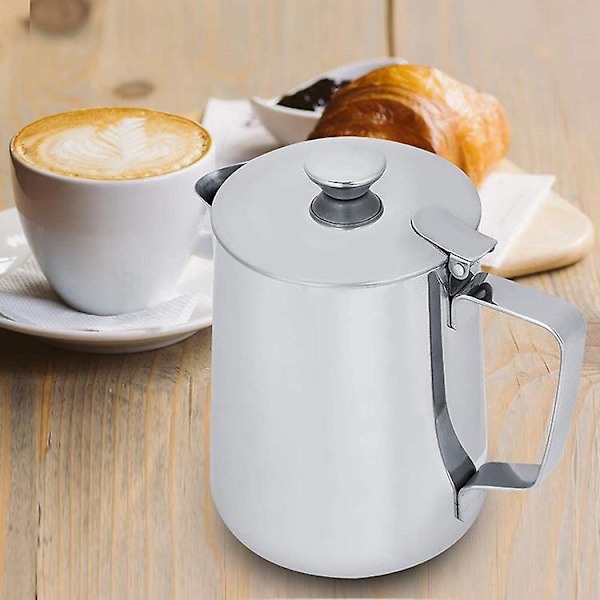 Melkekanne i rustfritt stål med lokk - 350 ml kapasitet, ideell for latte art og espressomaskiner