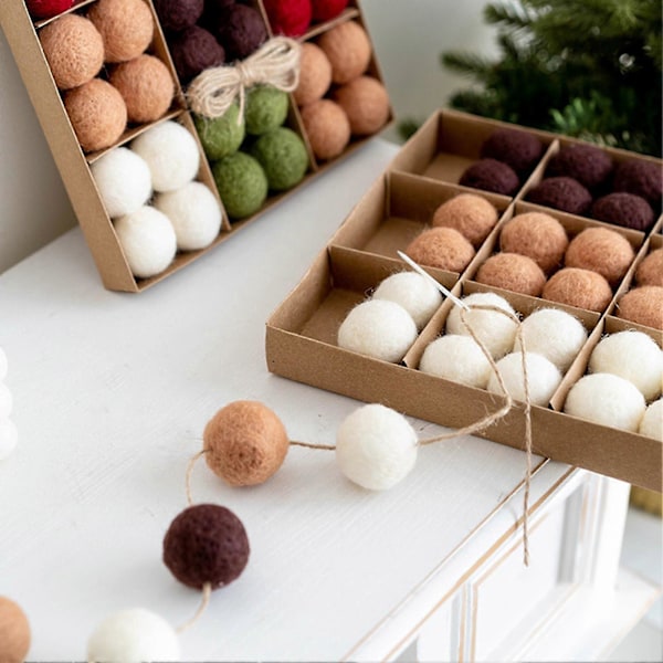 6/36 stk. 3/5 cm Julefiltball Snøfnugg Snømann Heldekkende Farge Knusesikker Gjenbrukbar Juletre Hengende Ball Ornament Anheng C