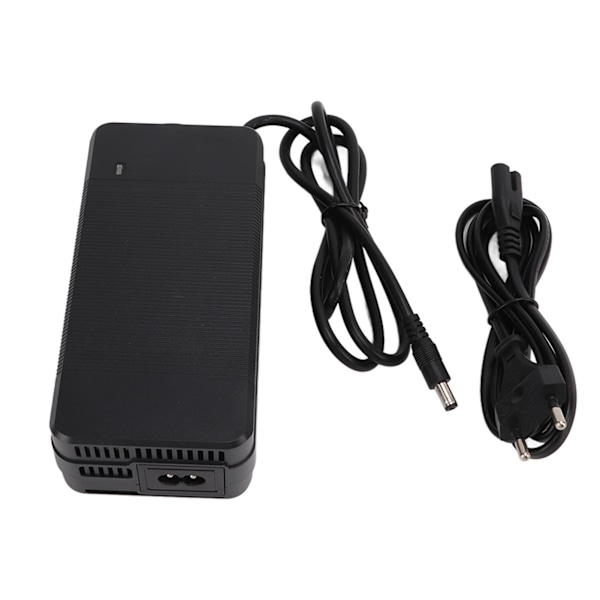 42V 3A Batterilader Strømtilpasning Litiumbatterilader for Elektrisk Scooter 100‑240VEU Plugg