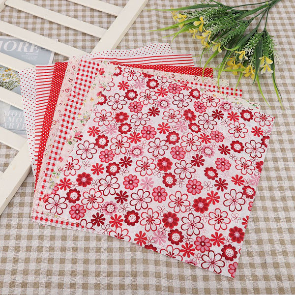 7 stk bomullsstoff firkantet blomst forhåndskuttet DIY patchworkstoff rød blomsterserie (50 * 50 cm)