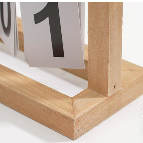 Rustik trä flip skrivbordskalender med pendel - hem- och kontorsinredning