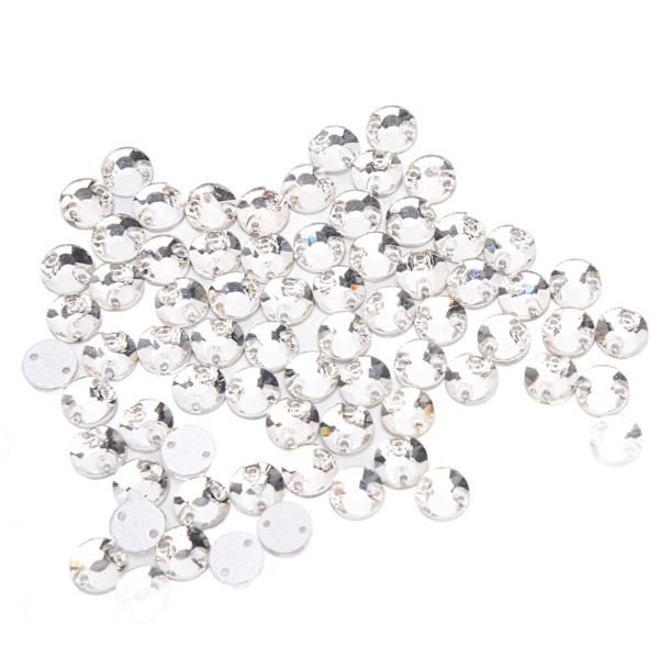 100 kpl litteitä strass-timantteja, joissa on kaksi reikää, helppokäyttöisiä, koristeellisia DIY-osia koristeluun, 8 mm