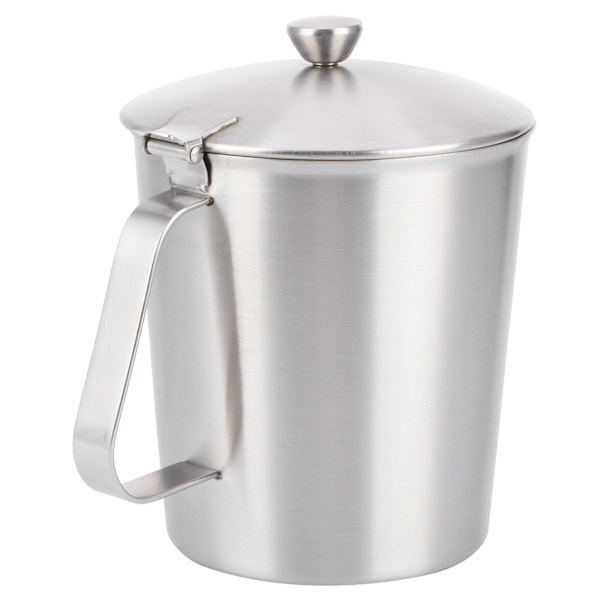 Kaffe Latte Kopp Tykk 304 Rustfritt Stål Målekopp Melkeskummende Mugge med Skala Deksel 700ml med Deksel