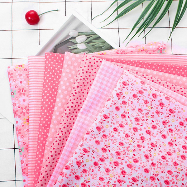 7 kpl 25*25cm Puuvillakangas DIY Sekalaiset Neliöt Esikatkaistut Vuodevaatteiden Sarjan Neljännekset Paketti (Vaaleanpunainen)